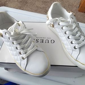 Size 7.5 All White Guess Sneakers w/ Gold Chain Accessories